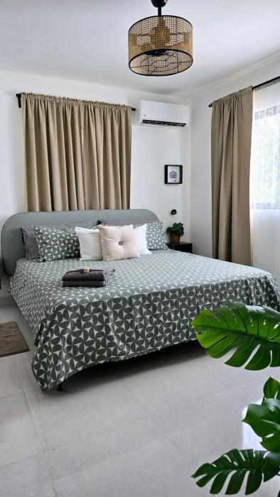 Backup Power 2BR 2BA AC WiFi Gym 24h Security Ideal for long stays