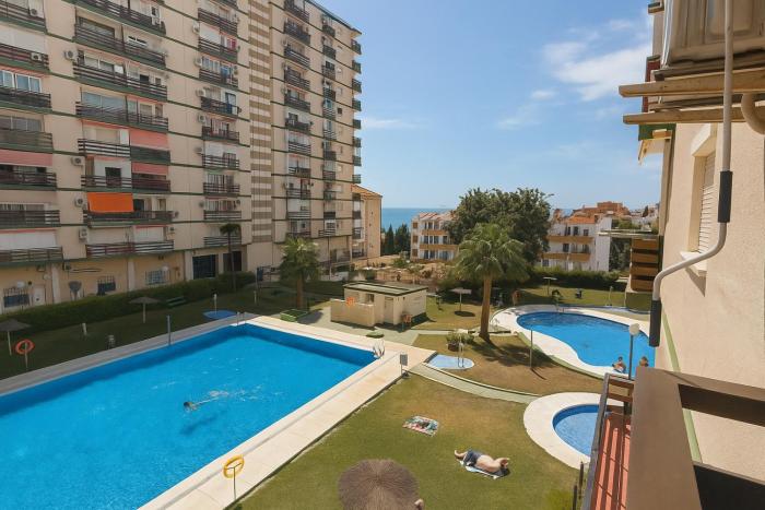 Beach Home - Apartamento con vistas al mar en Benalmadena