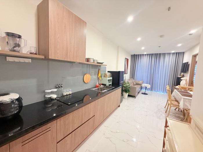 2 bedrooms and 2 toilets,vinhome granh park