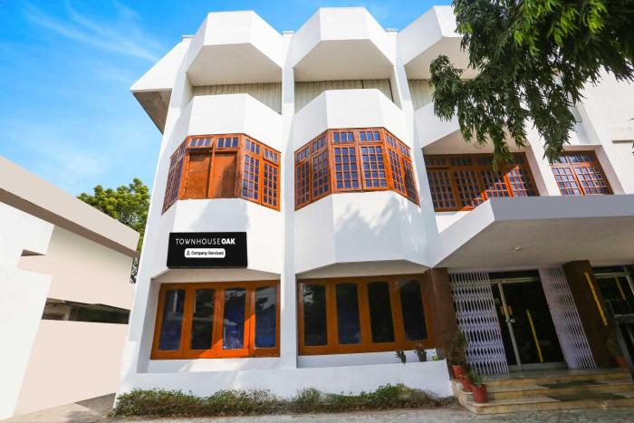 Townhouse Oak Udaipur City Palace
