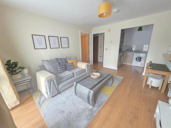 Central 1-Bed Flat near Broad St, NIA and Mailbox