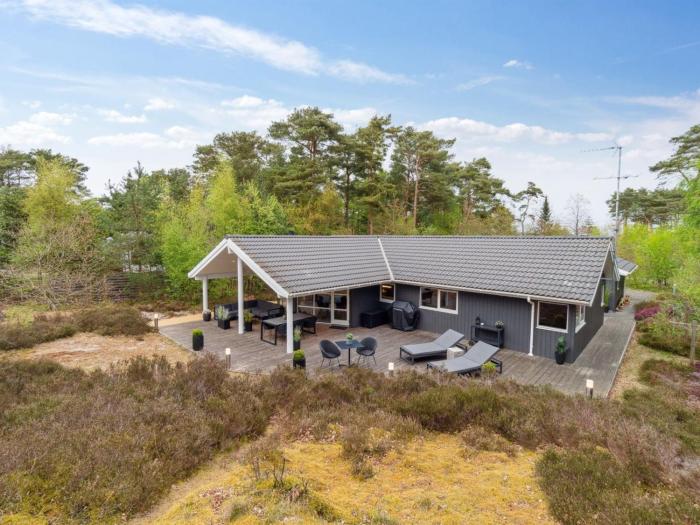 Holiday Home Bergulv - 75m from the sea by Interhome