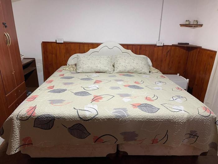 Casa Luminosa de 2 amb - con cama king - zona centro y río