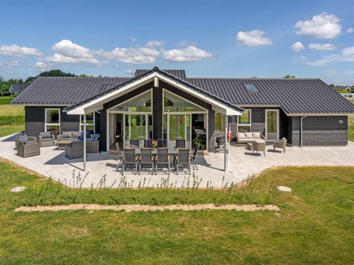 Holiday Home Elsebet - 600m from the sea by Interhome