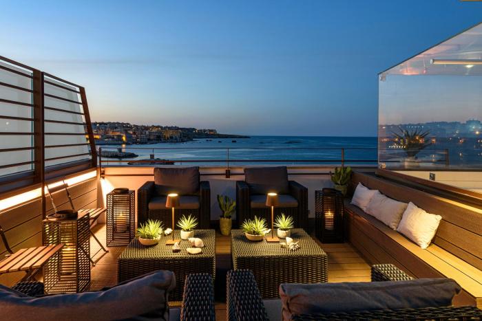 Lucea Sea Terrace by Ortigiapartments