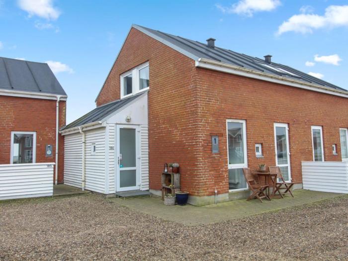 Apartment Aslef - 2-3km from the sea by Interhome