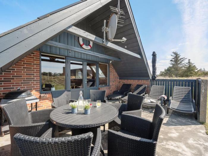 Holiday Home Wulfhild - 800m from the sea by Interhome