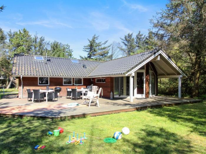 Holiday Home Elfrun - 250m from the sea by Interhome