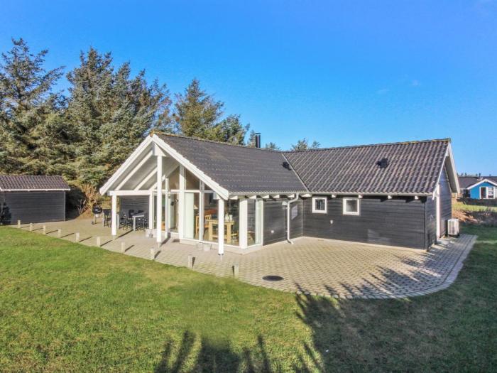 Holiday Home Synnöve - 550m from the sea by Interhome