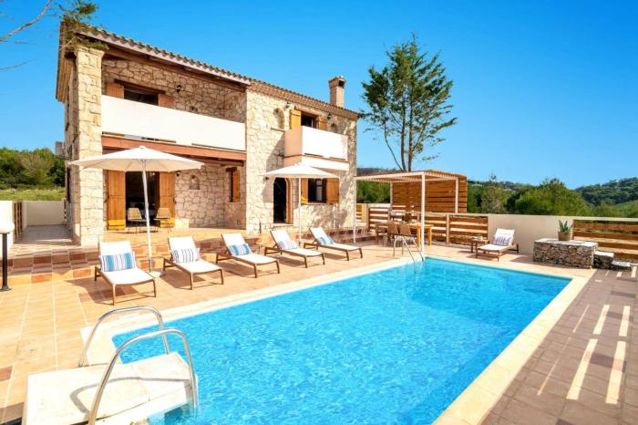 Villa Artemisia by Villa Plus