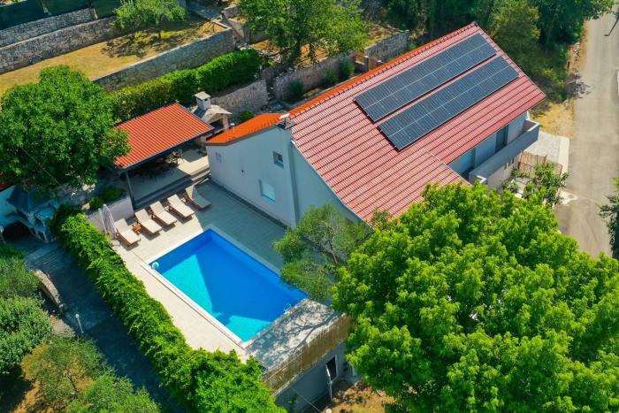 Villa Velaria with private pool