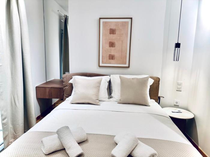 Elegant Acropolis Hideaway , Chic Koukaki Living,4 Persons, neartouristic zones