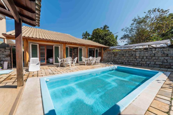 Casa dentro cond. Tenório à 50mts pé areia, térrea, ar cond split, área gourmet, cervejeira