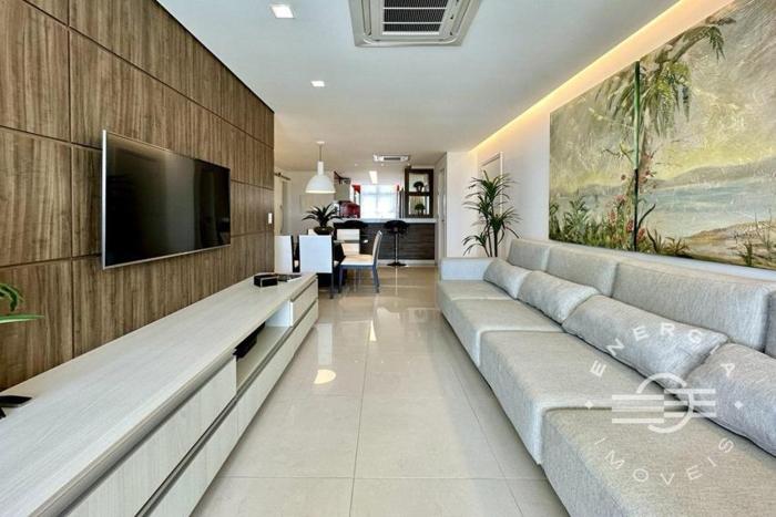 Apartment with a sea view