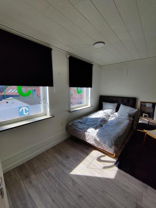 JP Room 1 - fælles køkken og bad