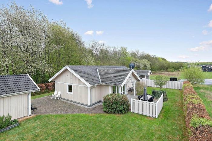 LL235-Tranekaer-Kronens-Have-13