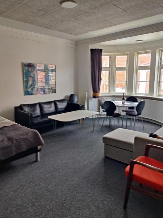 JP Room 2 - fælles køkken og bad