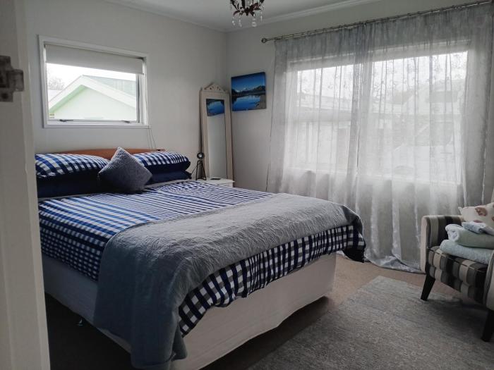 Three Doors Whole 3bdr Home Central Motueka