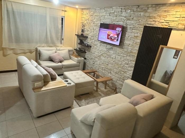 hermoso departamento tres dormitorios con jacuzzi y area barbiqui
