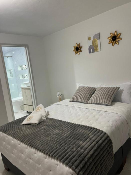 Golden Airport Connection Hotel