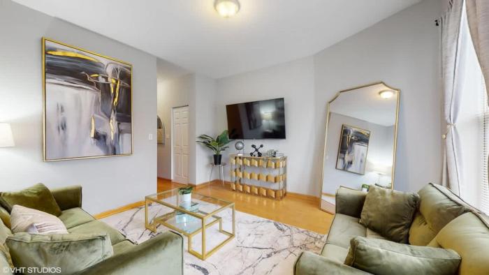 Bright & Chic Stay Near Medical District