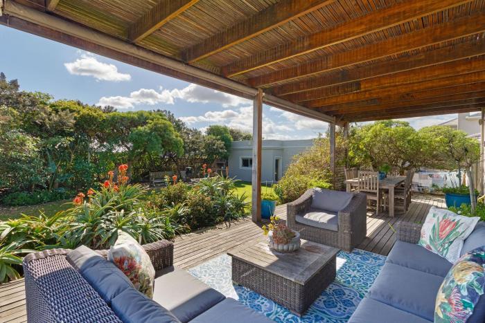 Dune Pavillion Beach Villa-Where the Ocean Meets the Mountain