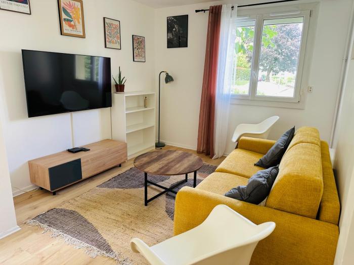 Confort et Verdure 2 Pièces Moderne avec Parking à Domont by Immo Kit Bnb