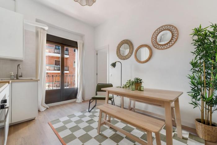 Green Lavapies II by Hogar4