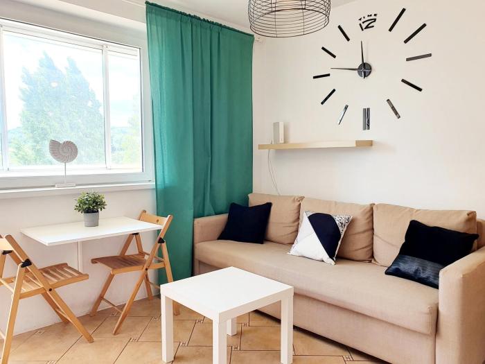 Studio z balkonem przy UG