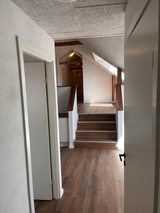 8 værelses lejlighed - 3