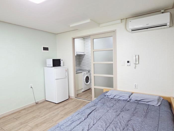 J 9-minute walk from Nakseongdae Station, quiet neighborhood studio