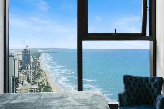 43 Level Ocean View Apartment
