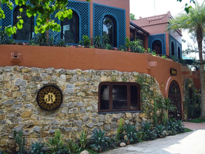 Riad Luxury Hotel Hanoi
