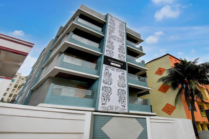 Townhouse Oak Sapphire Star Chappan Market
