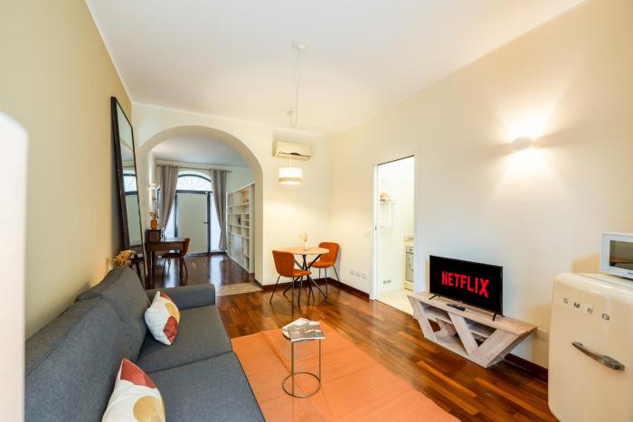 Loft with private garden at navigli