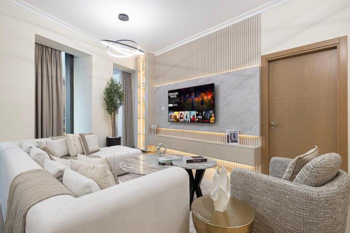 Charming 3BR Sea View 37th Floor