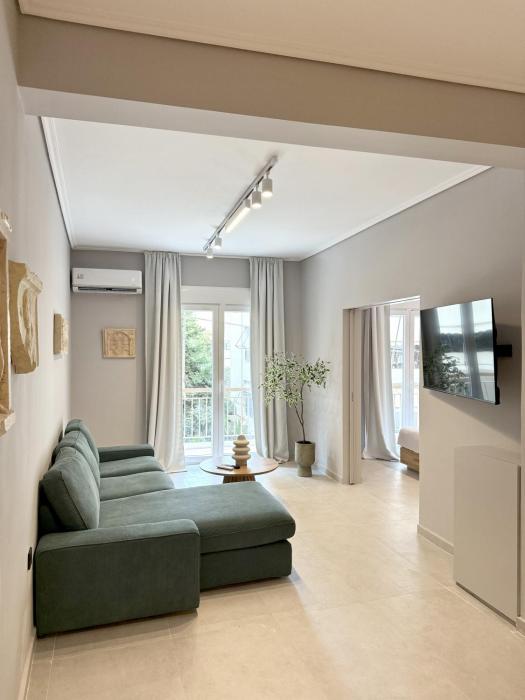 Acropolis Path - Elegant Apartment near Plaka