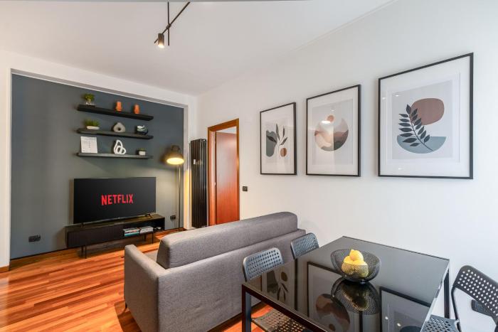 Spacious Design flat at Navigli at 15 min from Duomo