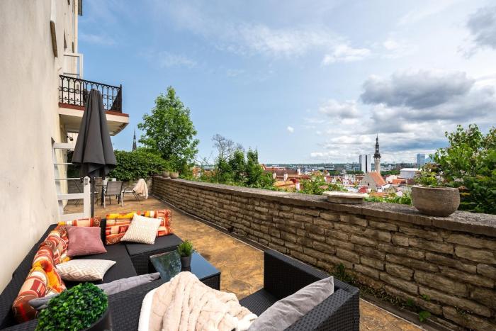 Best View to the Old Town Tallinn, 2BR, 2-bath
