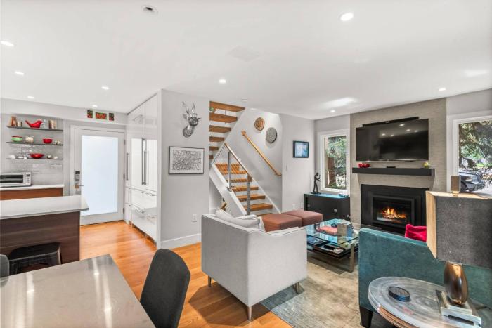 Aspen VillasBleeker Street Townhome 2 plus Den