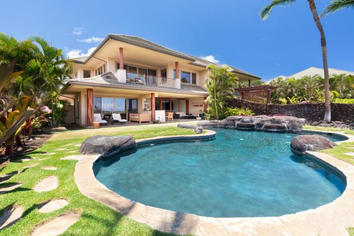 ❤PiH❤ ONE OCEAN OHANA Expansive Views Exclusive Oceanfront Grotto pool plus private pool spa