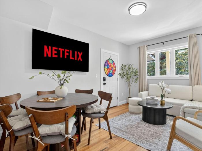 LUX Retreat Home with Yard