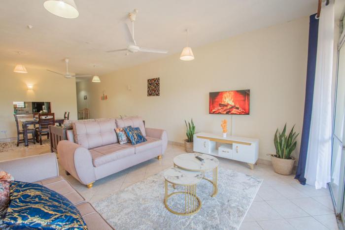 Lani Palm Apartment - 3 Min to Beach