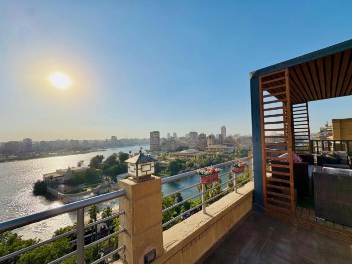 روف 3 غرف بإطلاله كاملة علي النيل