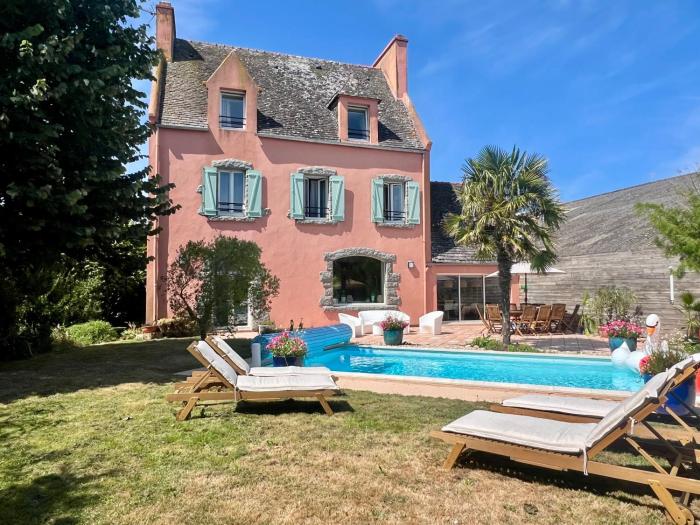 Villa Kreis De, with pool