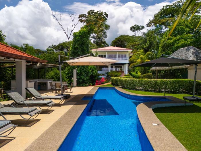 Private-large Pool-ocean Views-sleep 10-luxury