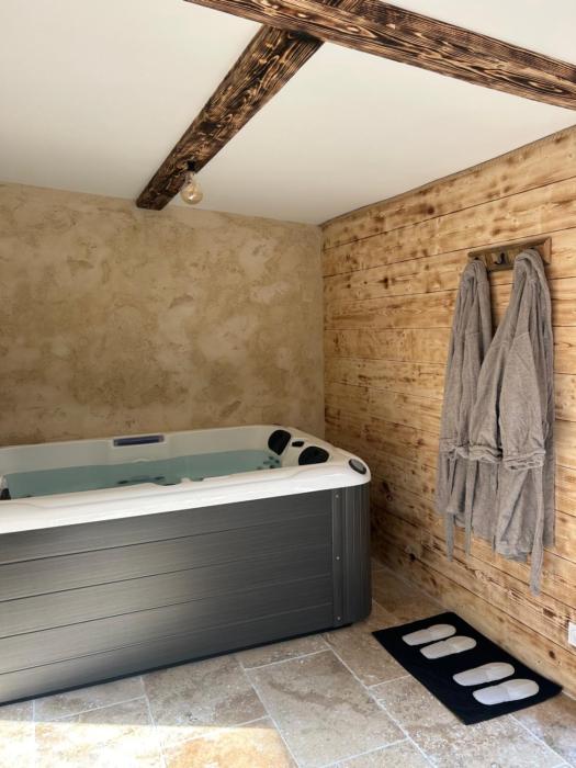 Maison avec jacuzzi privatif
