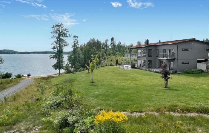 Lovely Home In Skillingaryd With Sauna