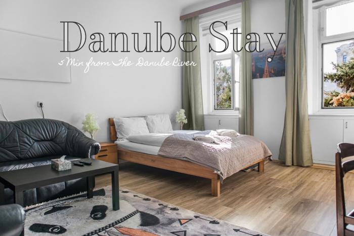 Charming 1BR Apartment with Garden Near Danube River