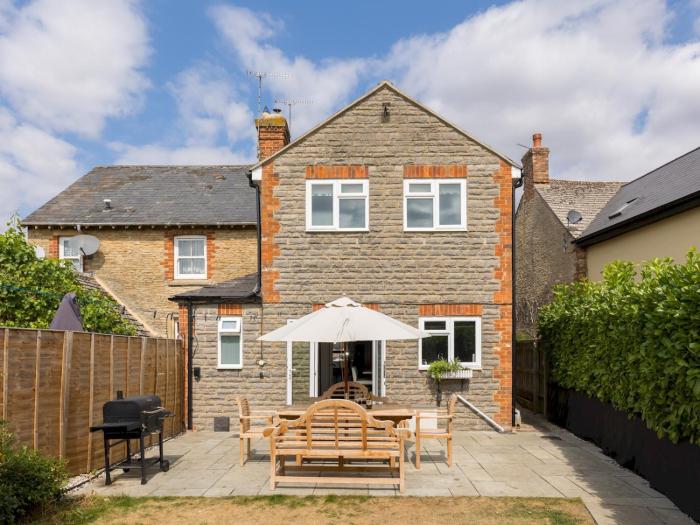 Riverview House Family home Large garden Pass the Keys